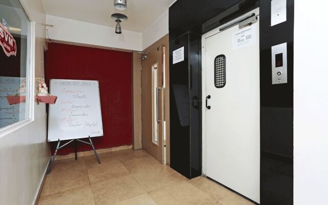 OYO 7552 Hotel SVM Grand