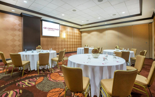 Crowne Plaza Dallas Downtown by IHG