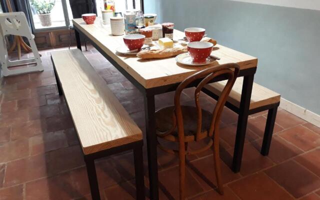 File dans ta chambre !