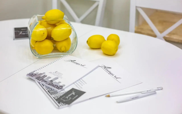 Avangard Sholom Aleichem* Apartment