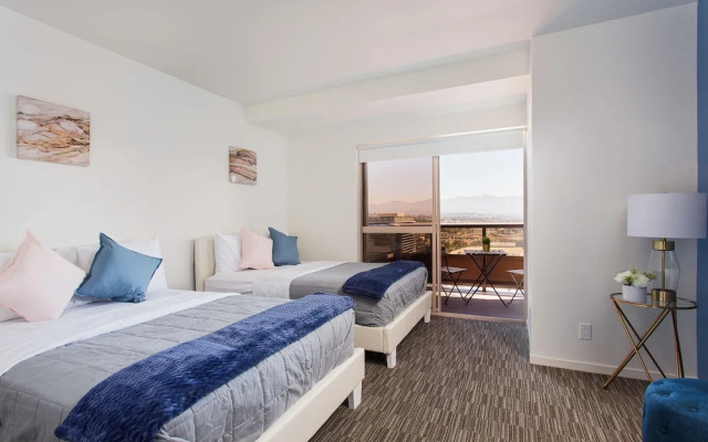 New Urban Downtown LA Luxury Apartment