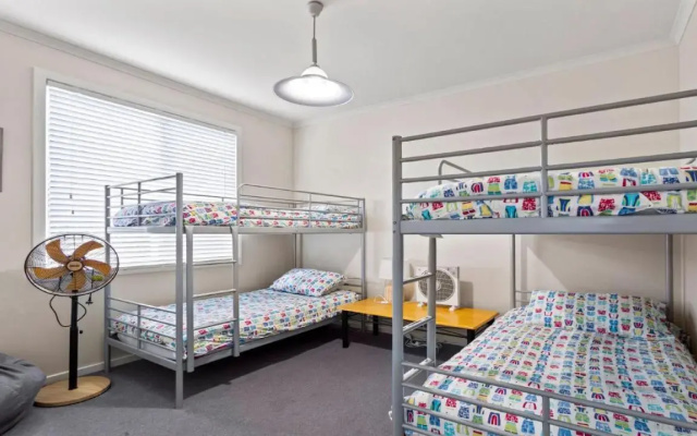 Sheoak Holiday Home