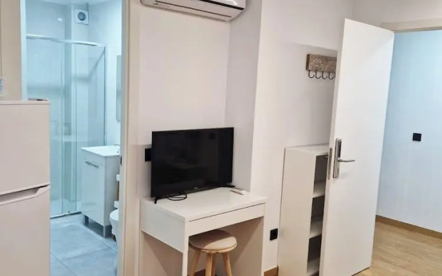 Modular Suites Alfonso Gomez