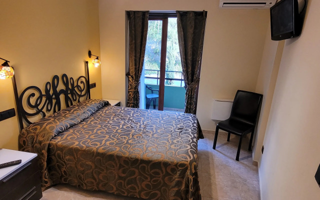 Hotel Mesón de L'Ainsa