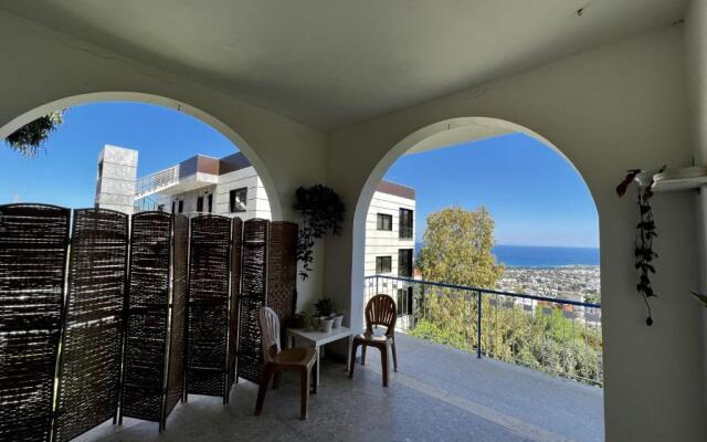 Sea View Spacious Private Villa in Lapta