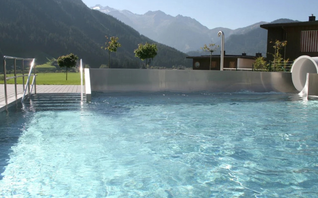 Premium Chalet With Sauna on a Sunny Slope