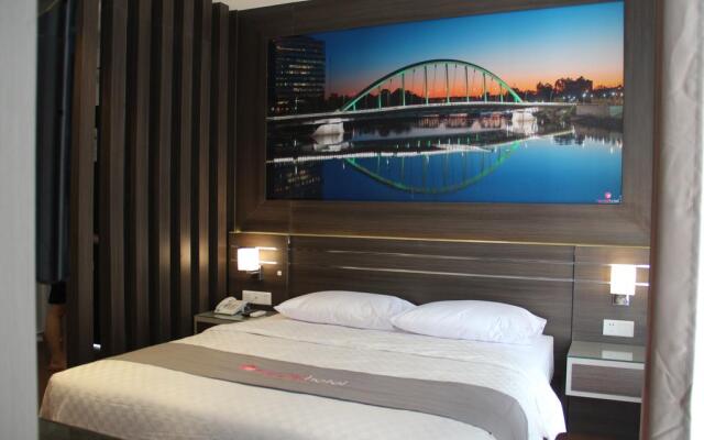 Neotel Hotel City Centre