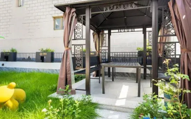 Flower Beach Guesthouse
