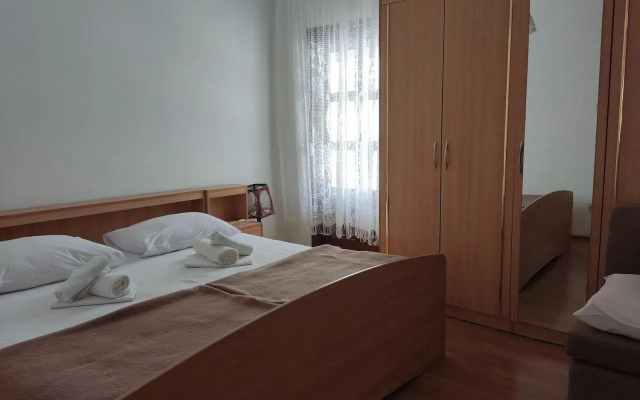 Guesthouse Porto 100m see, close Sandy beach, Pebble beach
