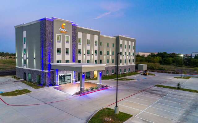 Comfort Suites DeSoto Dallas South