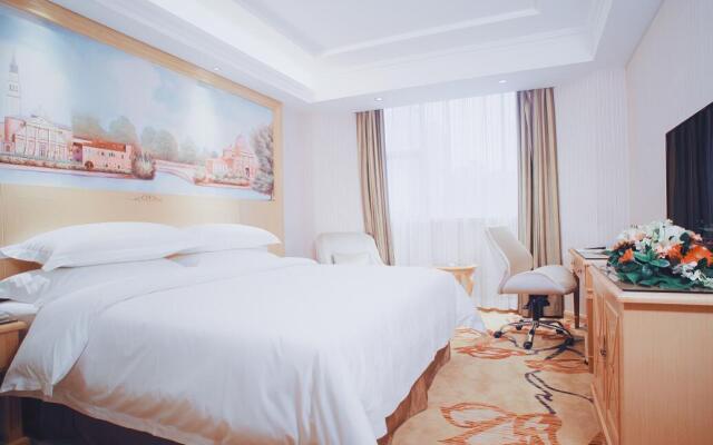 Vienna Hotel Honghu Branch