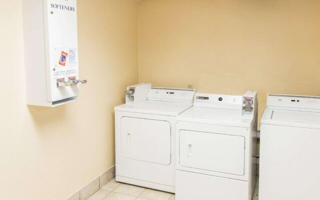 Quality Inn & Suites Big Rapids near University