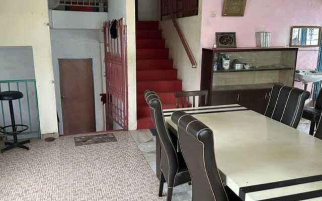 OYO Home 90725 Harmony Silk