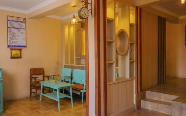 OYO 302 Hotel Classic