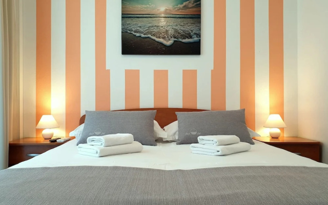 Sunset Split Rooms