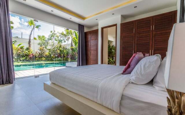 Private Villa in Seminyak 1156