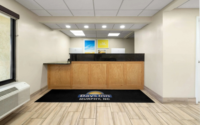 Days Inn by Wyndham Murphy