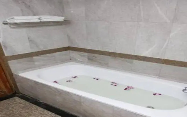 13 Coins Bang Yai Hotel