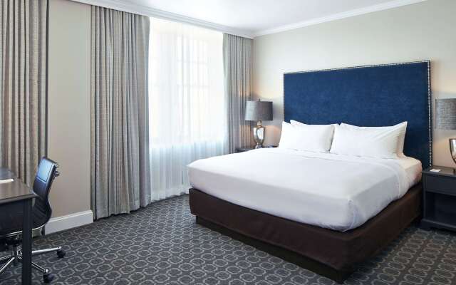 Redmont Hotel Birmingham, Curio Collection by Hilton