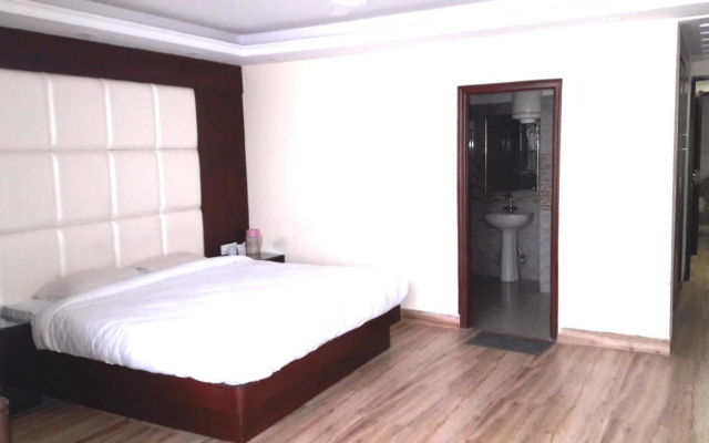 OYO 1679 Value Hotel