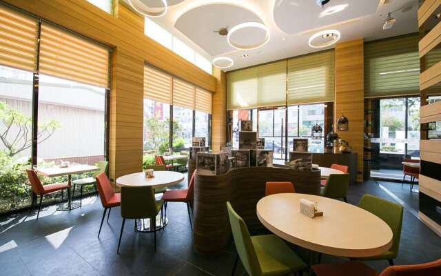 Golden Tulip Glory Fine Hotel
