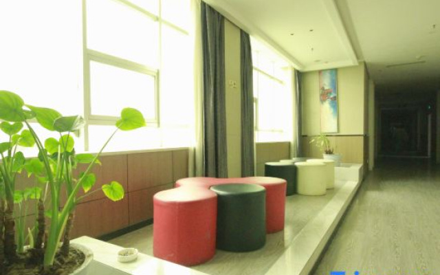 Mingjun Fashion Hotel