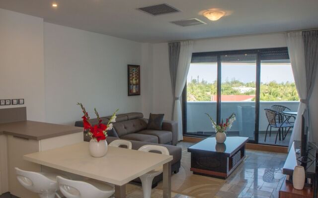 The Streamliner Hotel Apartment