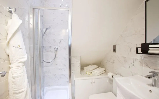 Avari Apartments - Winchester Collection