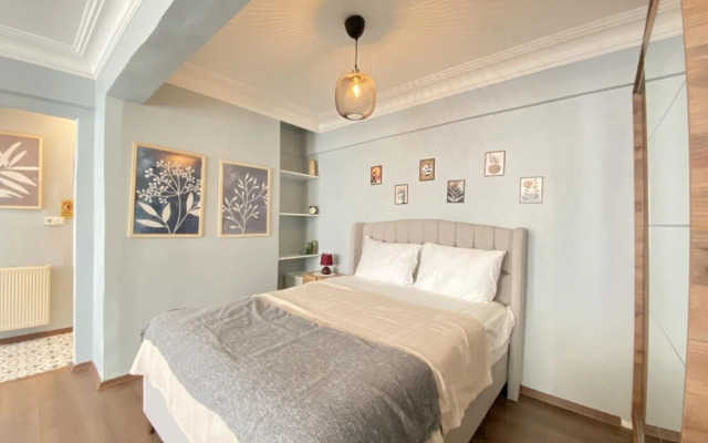 Studio Flat near Taksim Square in Beyoglu