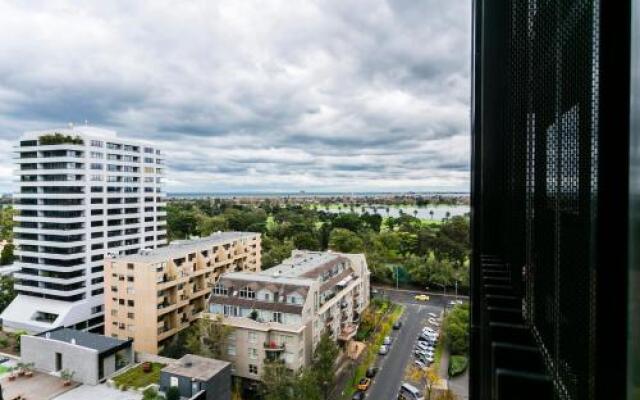 Complete Host Leopold Apartments