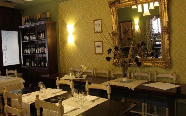 Hotel Porta Santa Maria