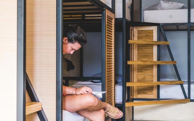 World Inn - Hostel