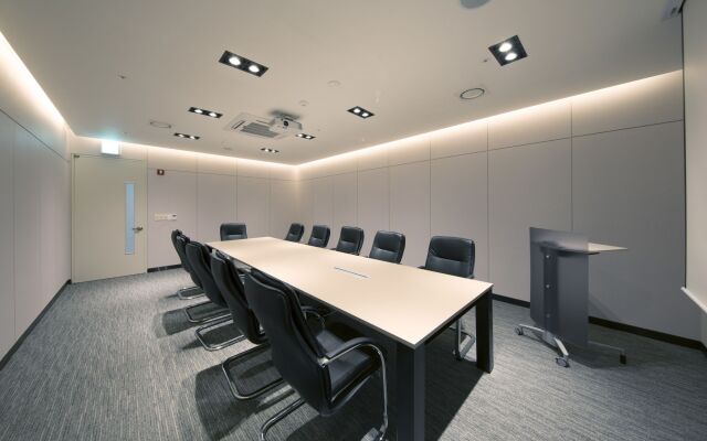 Ramada Encore Seoul Magok