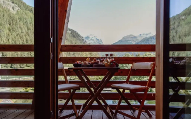 Charmant Petit Hotel