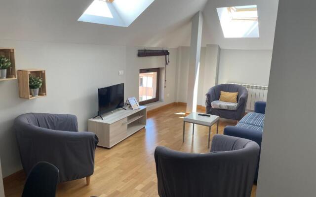Sumérgete en León. Apartamento I