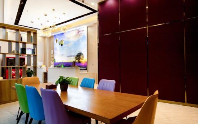 Ease Hotel(Guangzhou Panyu Chimelong)