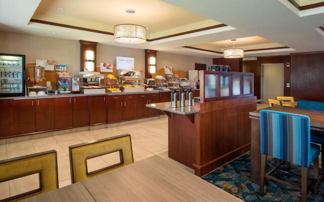 Holiday Inn Express & Suites Sherwood Park-Edmonton Area, an IHG Hotel