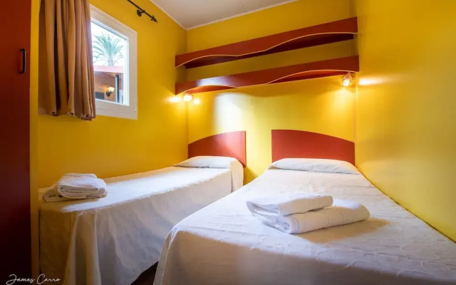 Chalet With air Conditioning on Beautiful Park
