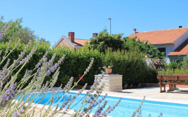 Apartments Lara & Luka