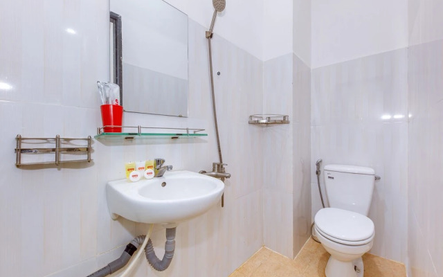 Oyo 727 Hoang Giang Hotel