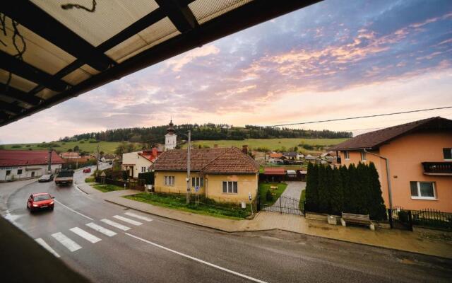 Leone Penzion&Restaurant