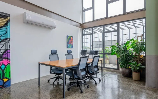 w Comfy 1BR w Perfect Balcony in Casco View