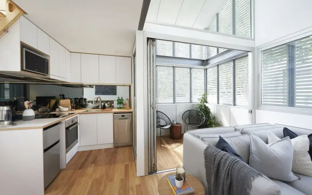 Studio Reuss - a City Retreat
