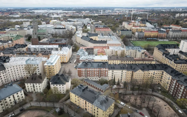 Renovated Top Floor Studio in Kallio