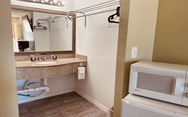 Premier Inn & Suites