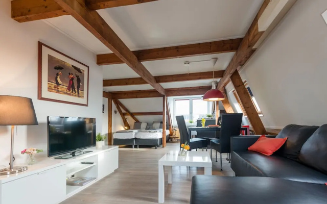 Modern Apartment in Egmond aan Zee with TV