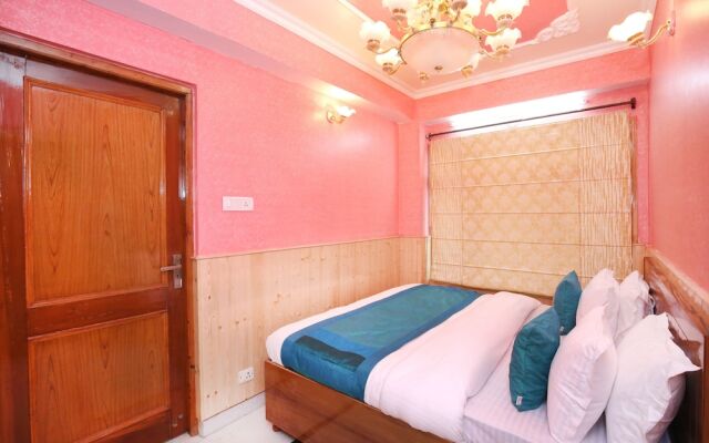 OYO 10411 Home Family Suite Panthaghati Shimla