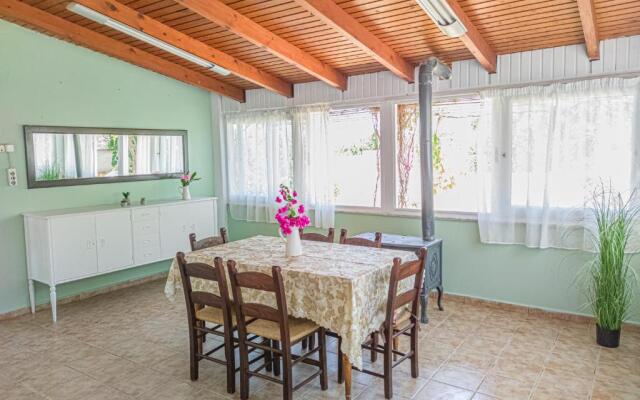 Cosy apartment - 6 Minutes walk to the beach!