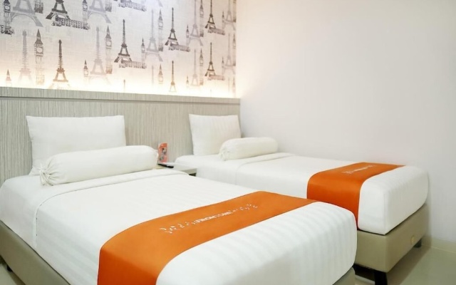 Front One Hotel Sragen