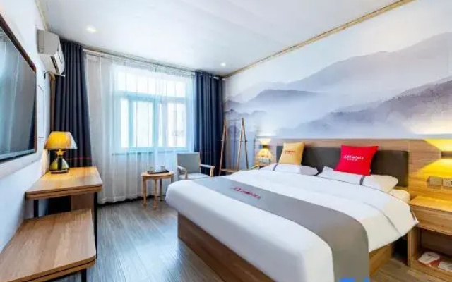Junyi Chain Hotel (Chuzhou Quanjiao Station)